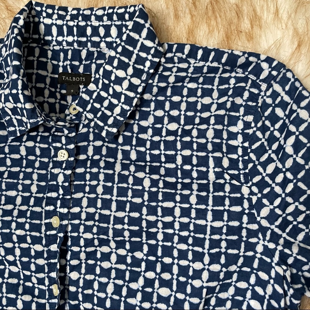 Talbots lightweight button down - Picture 5 of 5